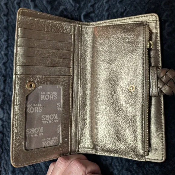 Michael Kors Gold Wallet - Picture 4 of 5
